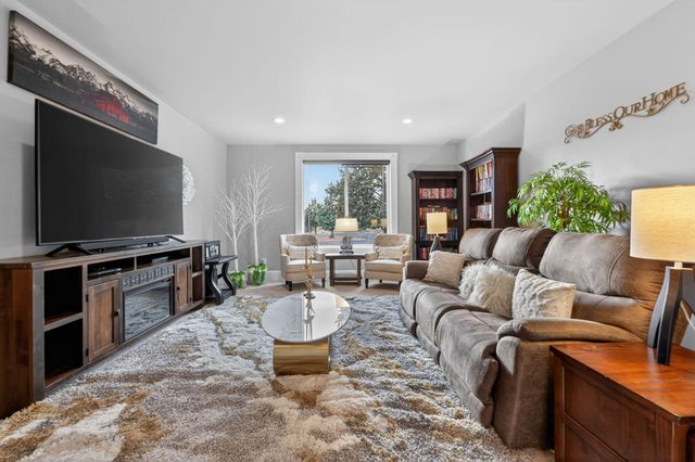 8081 SW Paious Drive, Culver, OR 97734