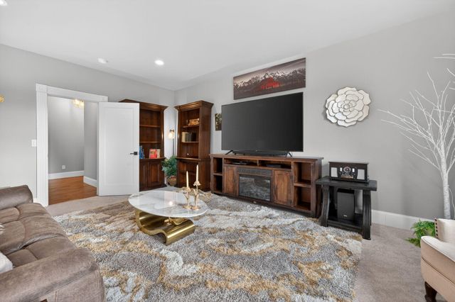 8081 SW Paious Drive, Culver, OR 97734