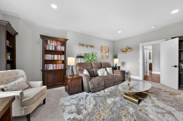 8081 SW Paious Drive, Culver, OR 97734