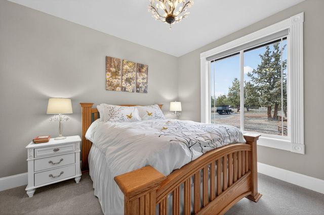 8081 SW Paious Drive, Culver, OR 97734