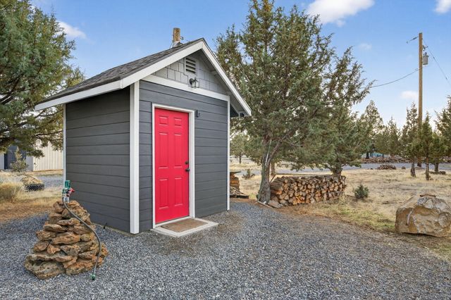 8081 SW Paious Drive, Culver, OR 97734