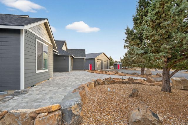 8081 SW Paious Drive, Culver, OR 97734