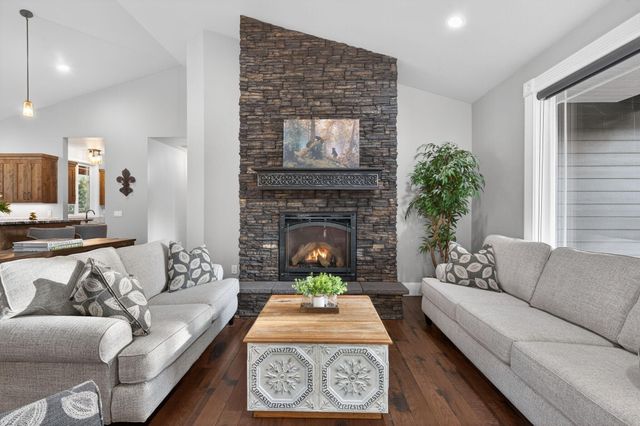 8081 SW Paious Drive, Culver, OR 97734