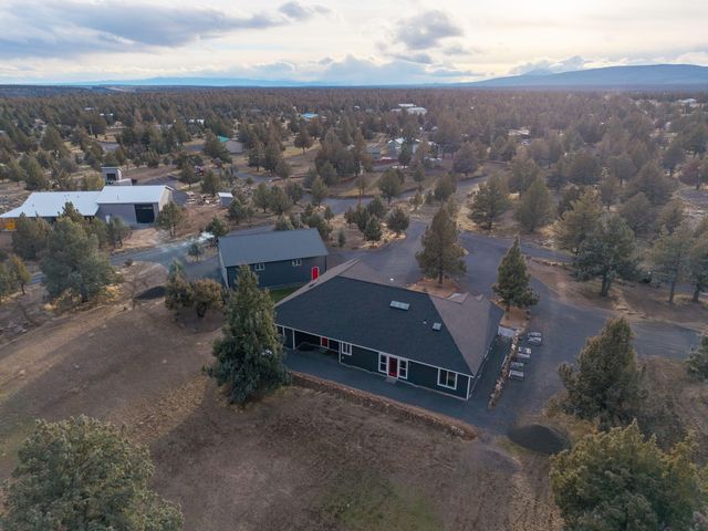 8081 SW Paious Drive, Culver, OR 97734