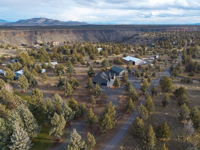 8081 SW Paious Drive, Culver, OR 97734