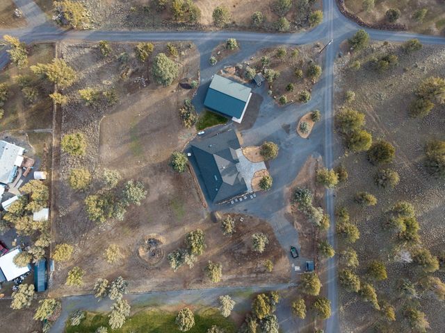 8081 SW Paious Drive, Culver, OR 97734