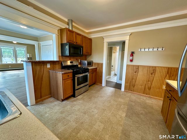 9 Park Street 2nd Floor, West Haven, CT 06516
