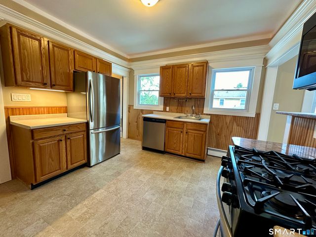 9 Park Street 2nd Floor, West Haven, CT 06516