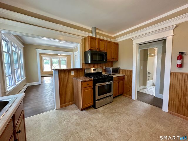 9 Park Street 2nd Floor, West Haven, CT 06516