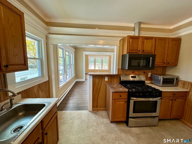 9 Park Street 2nd Floor, West Haven, CT 06516