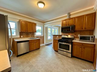 9 Park Street 2nd Floor, West Haven, CT 06516