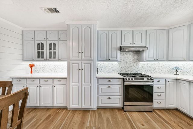 1126 Redfish Street, Bayou Vista, TX 77563