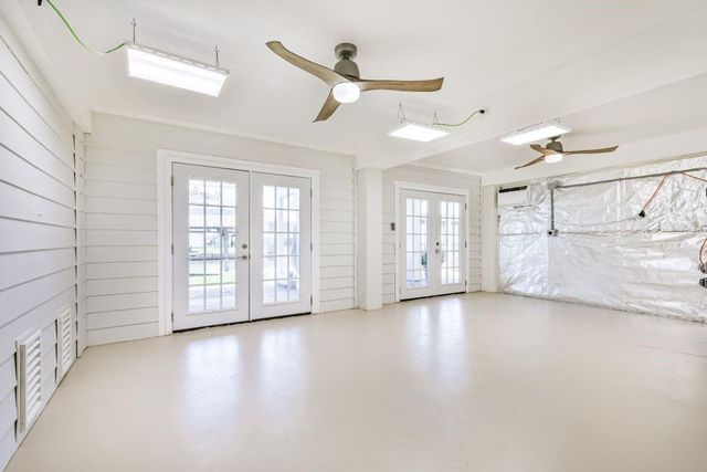 1126 Redfish Street, Bayou Vista, TX 77563