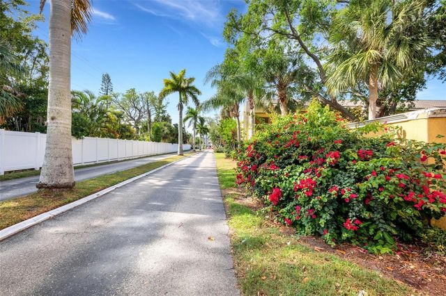 3413 CLARK RD 114, Sarasota, FL 34231