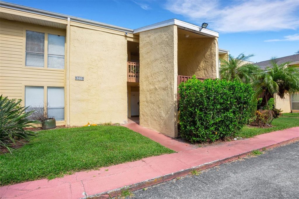 3413 CLARK RD 114, Sarasota, FL 34231