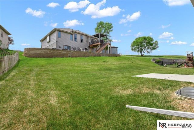 808 Grandview Drive, Louisville, NE 68037