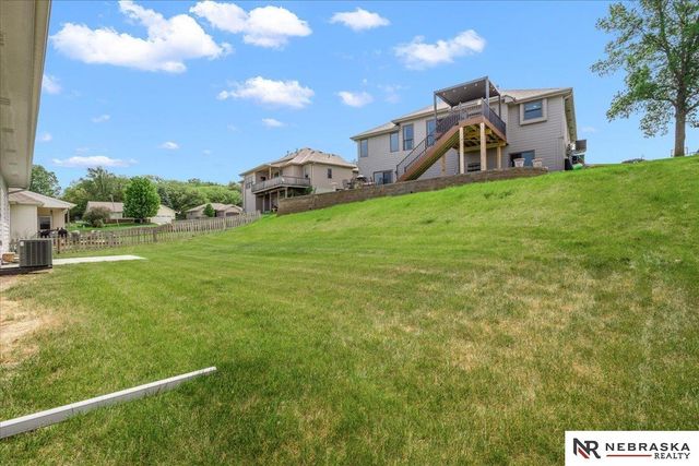 808 Grandview Drive, Louisville, NE 68037