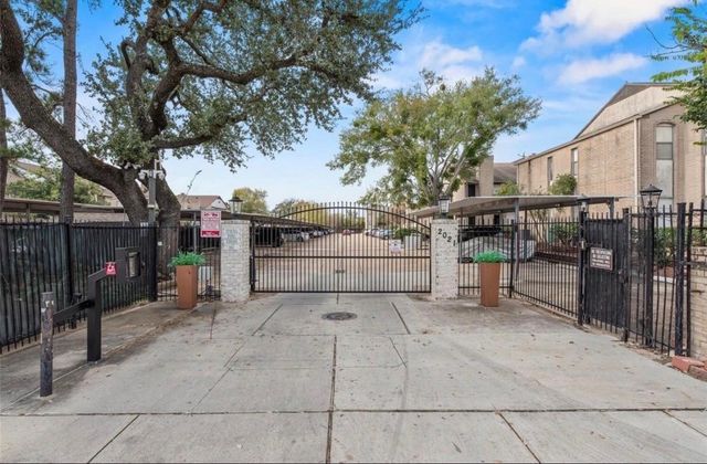 2021 Spenwick 510, Houston, TX 77055