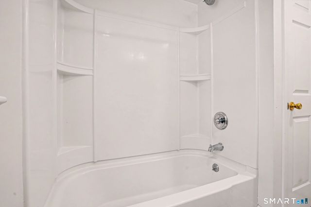 32 Crescent Drive, Easton, CT 06612