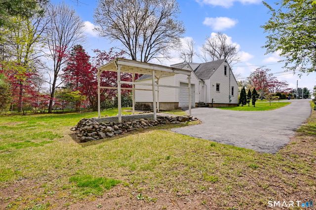 32 Crescent Drive, Easton, CT 06612