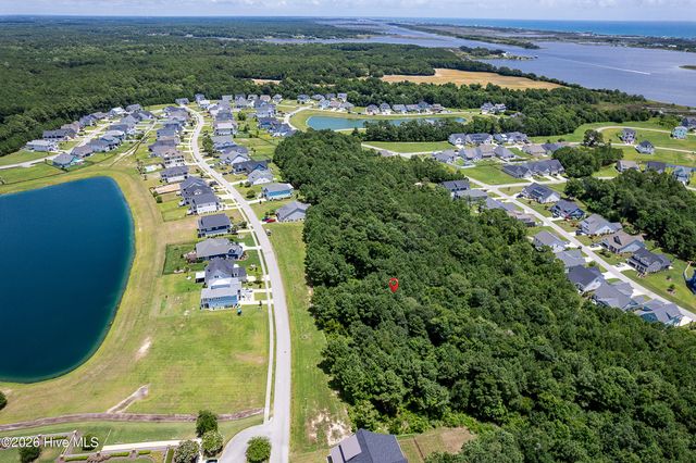 324 Spicer Lake Drive, Holly Ridge, NC 28445