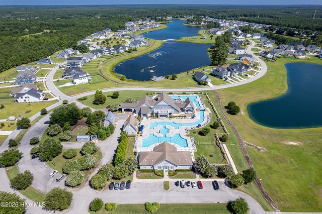324 Spicer Lake Drive, Holly Ridge, NC 28445