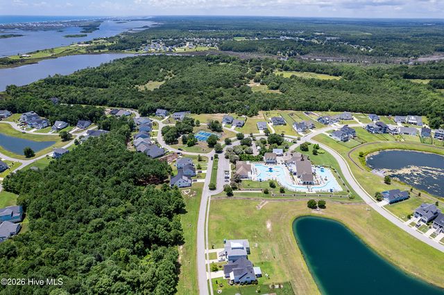 324 Spicer Lake Drive, Holly Ridge, NC 28445