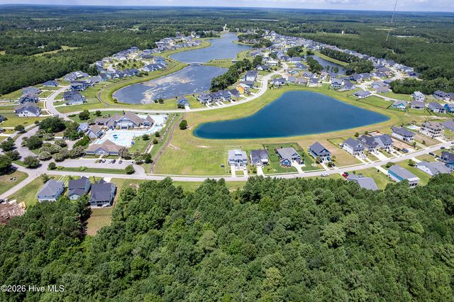 324 Spicer Lake Drive, Holly Ridge, NC 28445