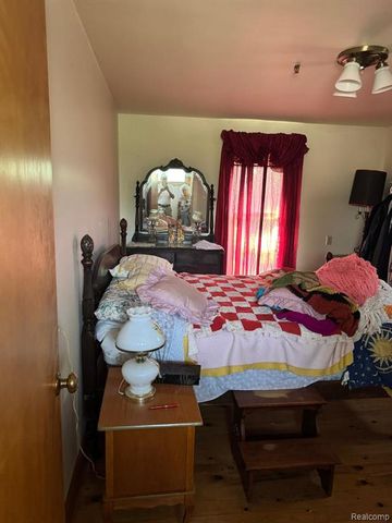 1684 Baldwin Avenue, Pontiac, MI 48340