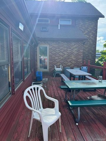 1684 Baldwin Avenue, Pontiac, MI 48340