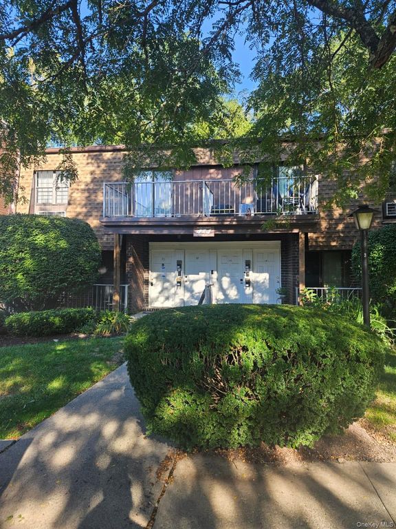 424 Carpenter Avenue 11, Newburgh, NY 12550