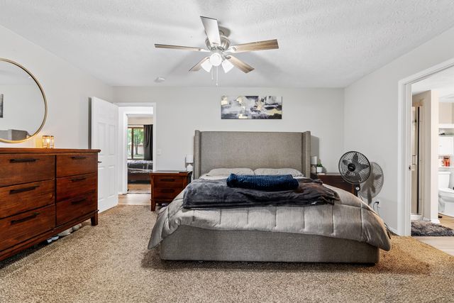 6946 W Lone Oak Street, Springfield, MO 65803