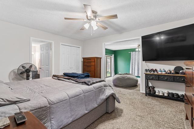 6946 W Lone Oak Street, Springfield, MO 65803