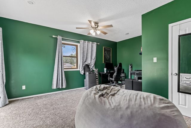 6946 W Lone Oak Street, Springfield, MO 65803