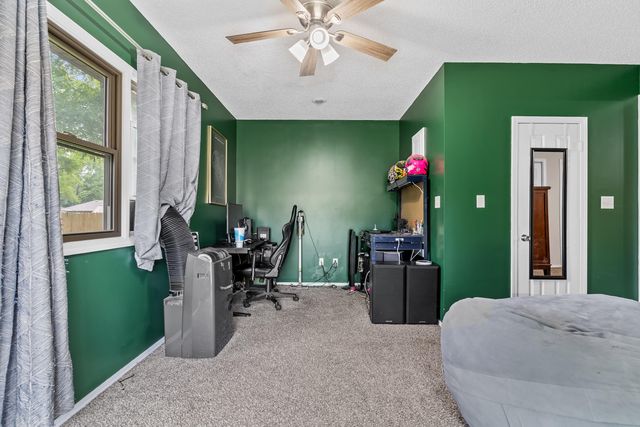 6946 W Lone Oak Street, Springfield, MO 65803