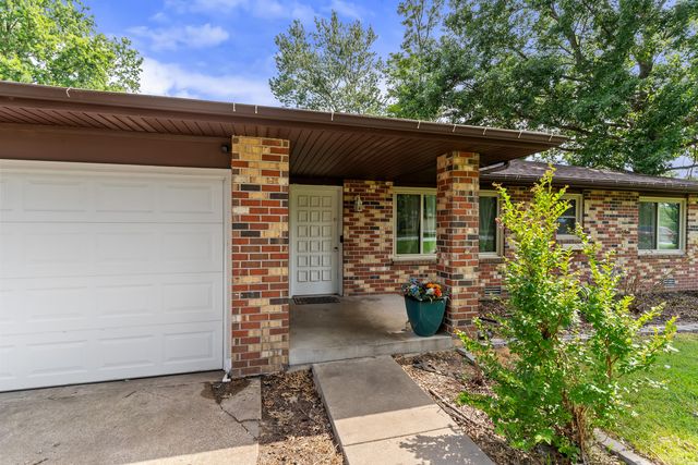 6946 W Lone Oak Street, Springfield, MO 65803