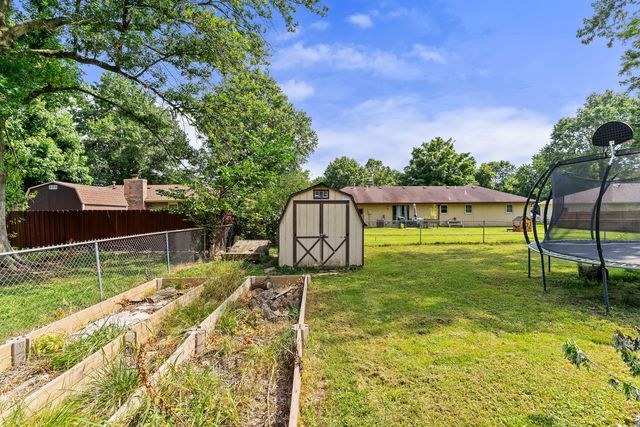 6946 W Lone Oak Street, Springfield, MO 65803