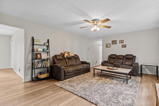 6946 W Lone Oak Street, Springfield, MO 65803