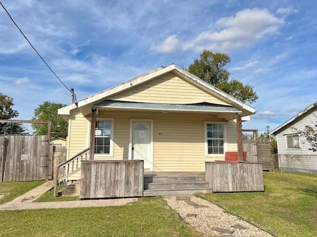 811 Elm St, Houma, LA 70364