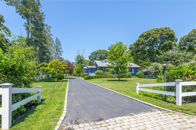 8275 Skunk Lane, Cutchogue, NY 11935
