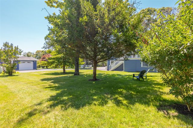 8275 Skunk Lane, Cutchogue, NY 11935