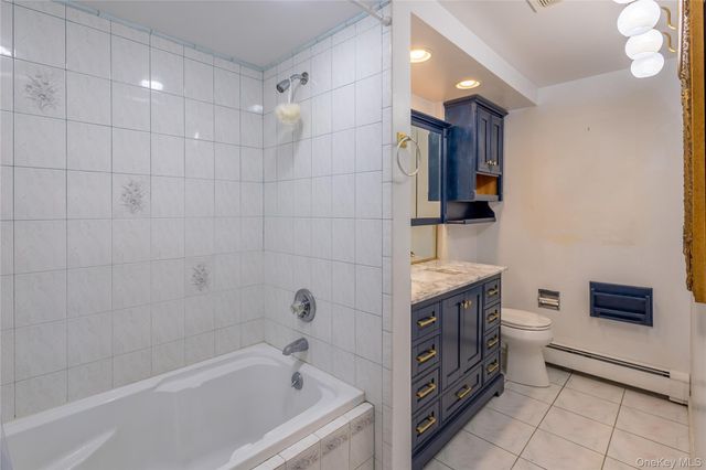 8275 Skunk Lane, Cutchogue, NY 11935
