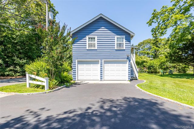 8275 Skunk Lane, Cutchogue, NY 11935