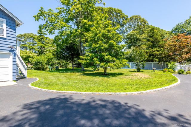 8275 Skunk Lane, Cutchogue, NY 11935