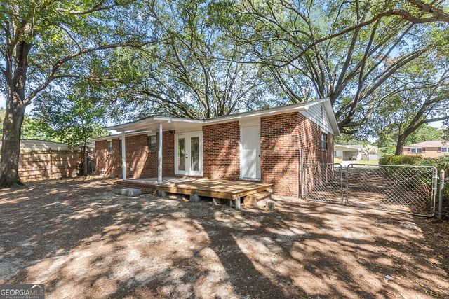 114 Karen Drive, Warner Robins, GA 31088