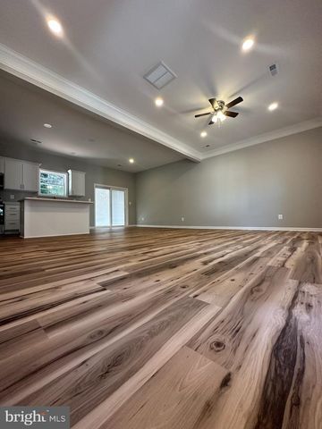 8012 RUGBY, Manassas Park, VA 20111
