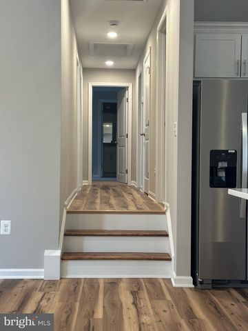 8012 RUGBY, Manassas Park, VA 20111