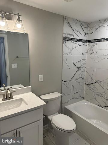 8012 RUGBY, Manassas Park, VA 20111