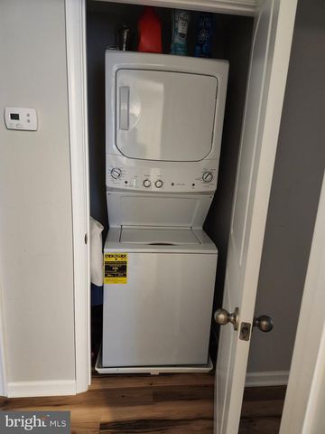 8012 RUGBY, Manassas Park, VA 20111