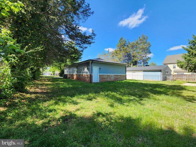 8012 RUGBY, Manassas Park, VA 20111
